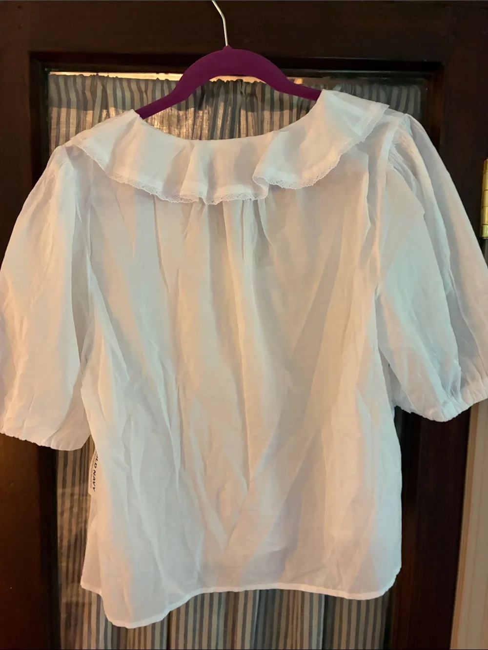 Old Navy lightweight white